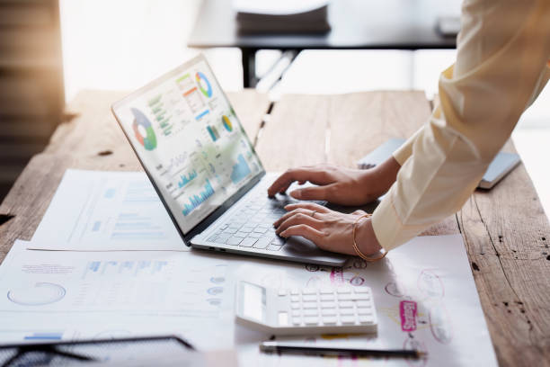 Laporan Terintegrasi, Monitoring Real-Time